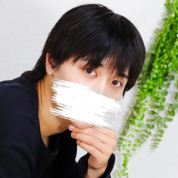 たくや